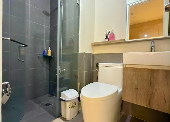 Luxury Cityview With Balcony & Free Parking Hotel apartamentowy 4*